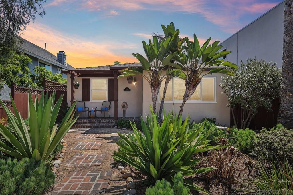 MLS #250033811SD img 0