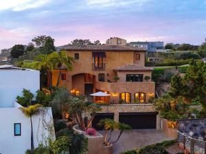 MLS #250033946SD image #0