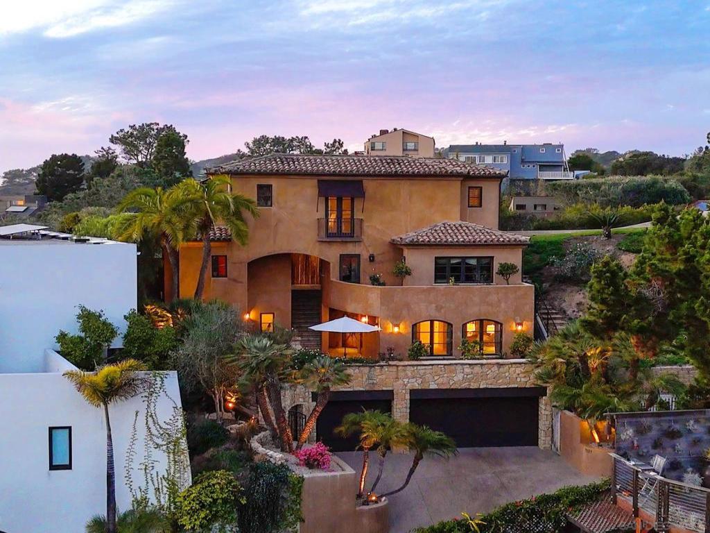 MLS #250033946SD image #0