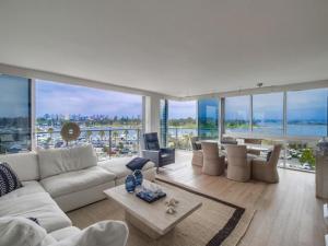 MLS #250033972SD image #0