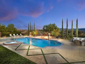 MLS #250034205SD image #0