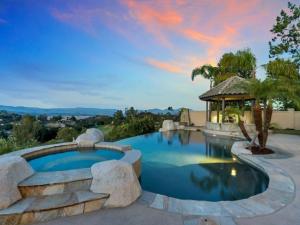 MLS #250034418SD image #0