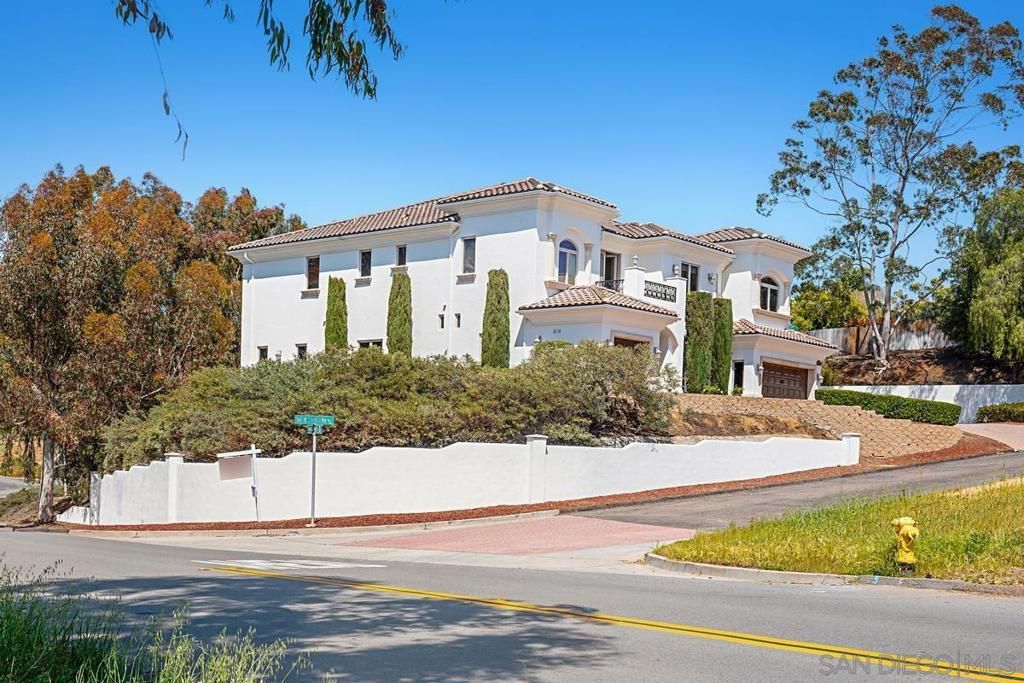 MLS #250034511SD image #0