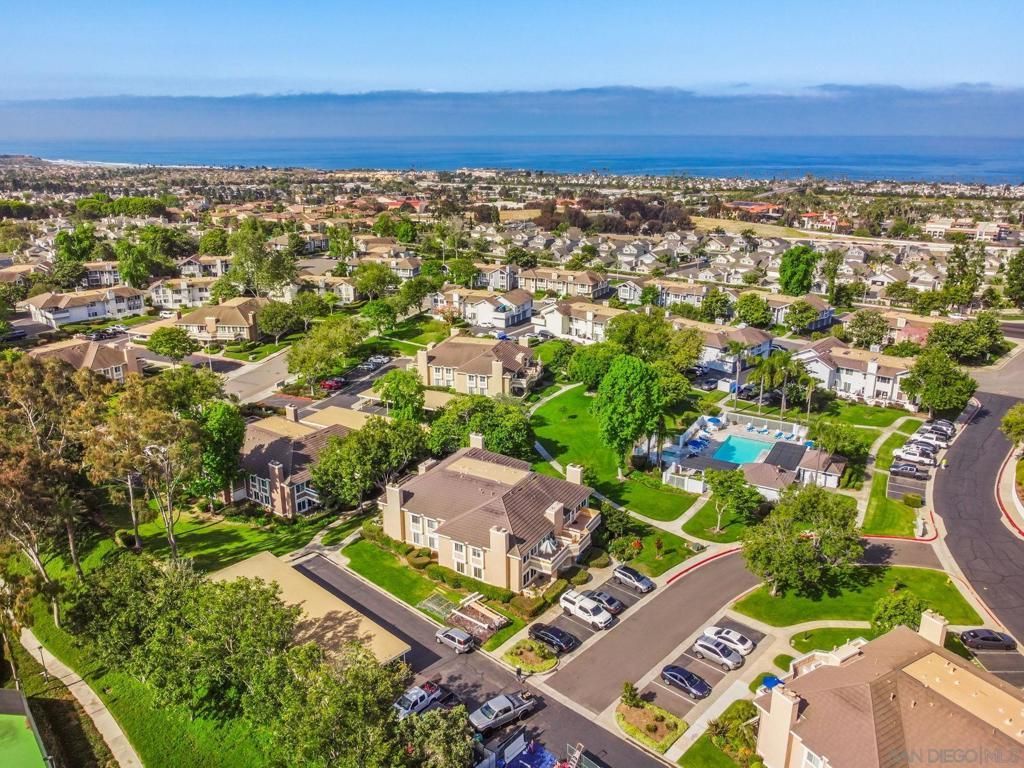 MLS #250034884SD img 0