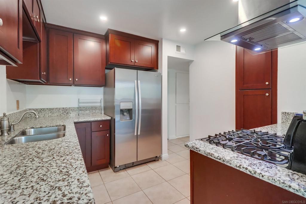 MLS #250034916SD image #0