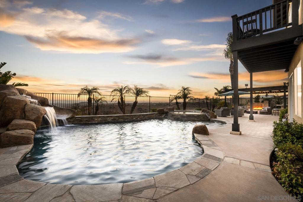 MLS #250035280SD img 0