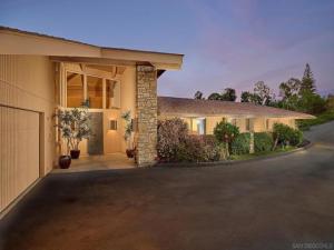 MLS #250035434SD image #0