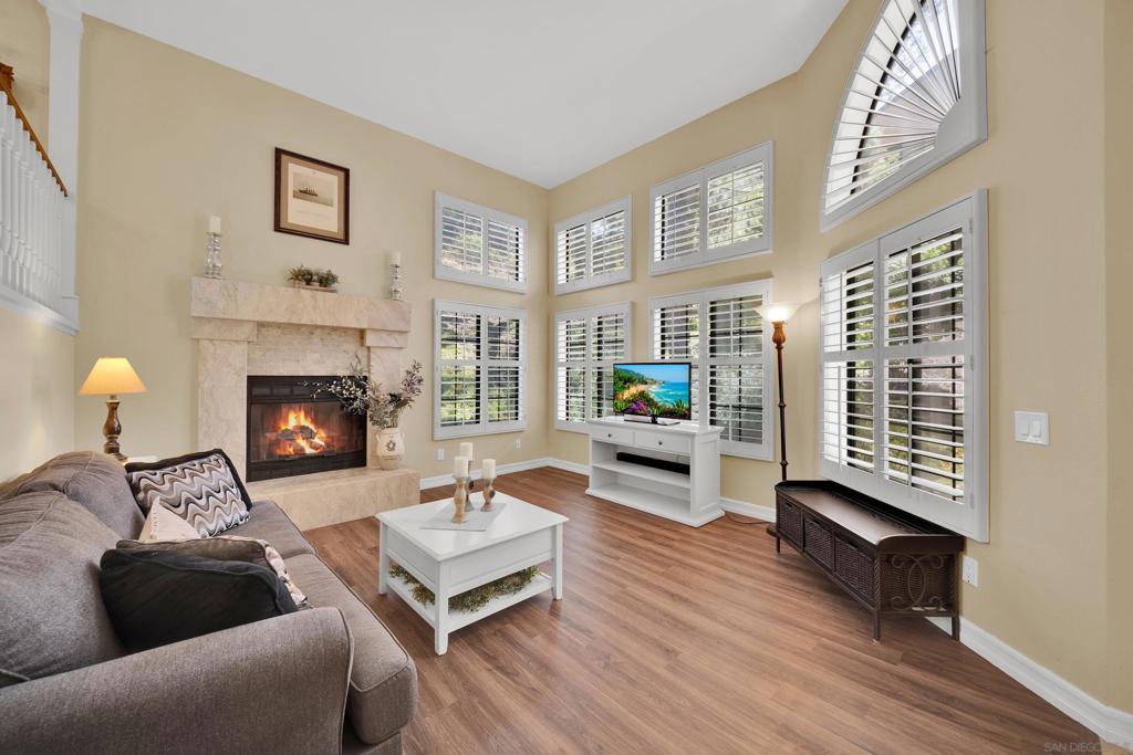 MLS #250035597SD img 0