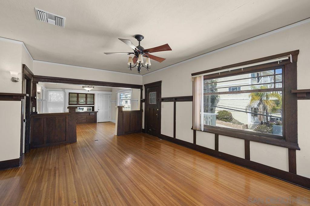 MLS #250035610SD img 0