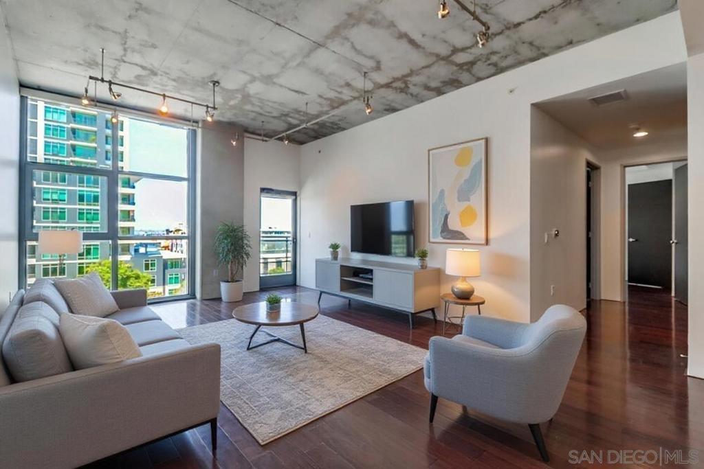 MLS #250035729SD img 0