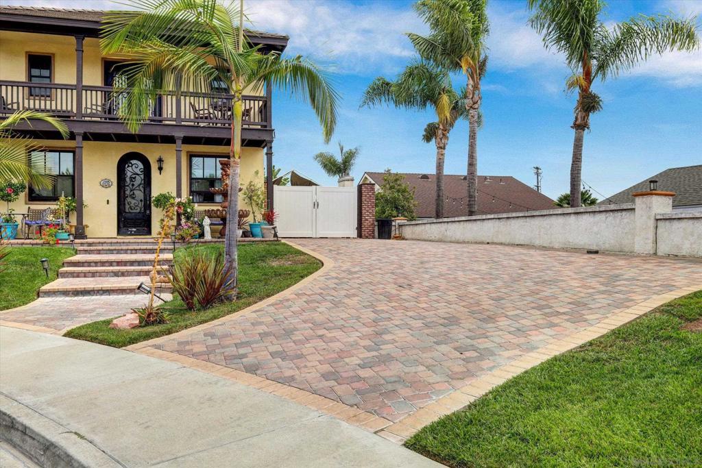 MLS #250035998SD image #0