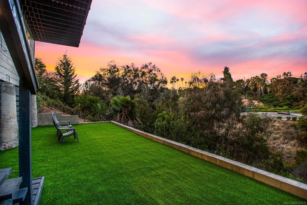 MLS #250036019SD img 0