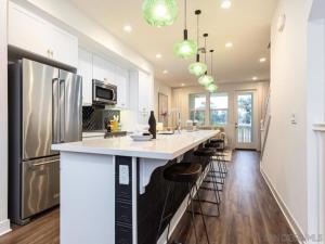 MLS #250036043SD image #0