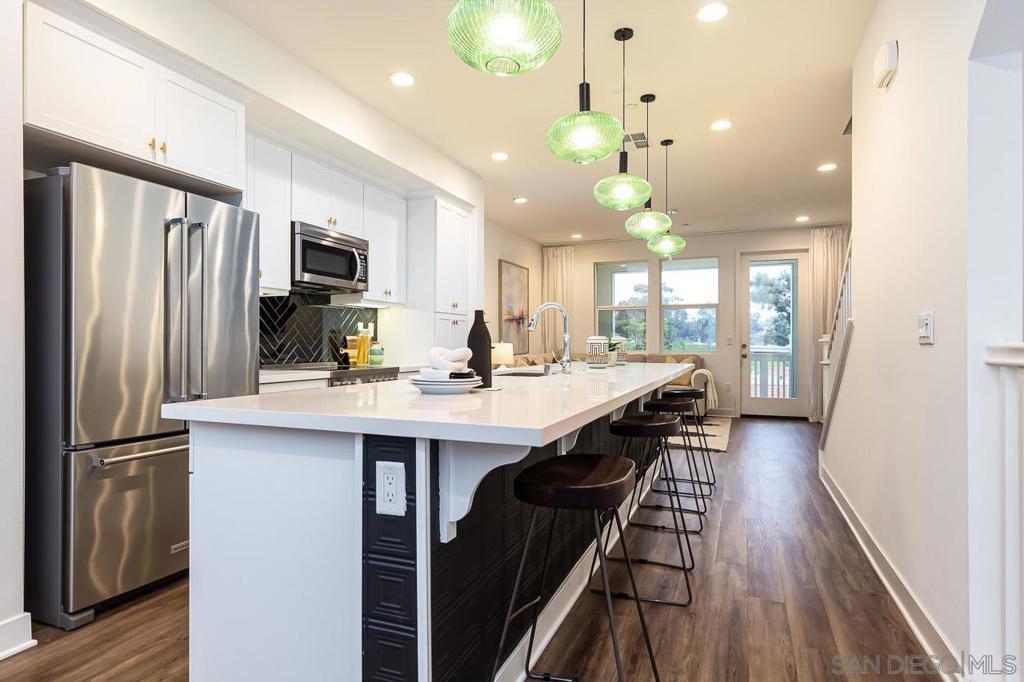 MLS #250036043SD image #0