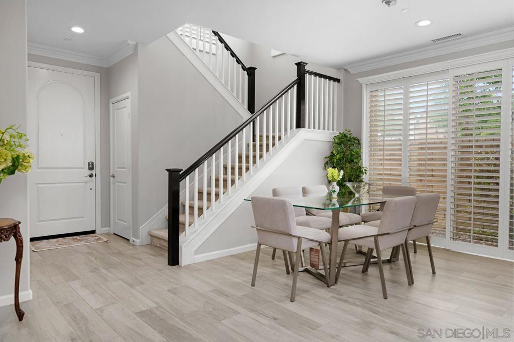 MLS #250036082SD img 0