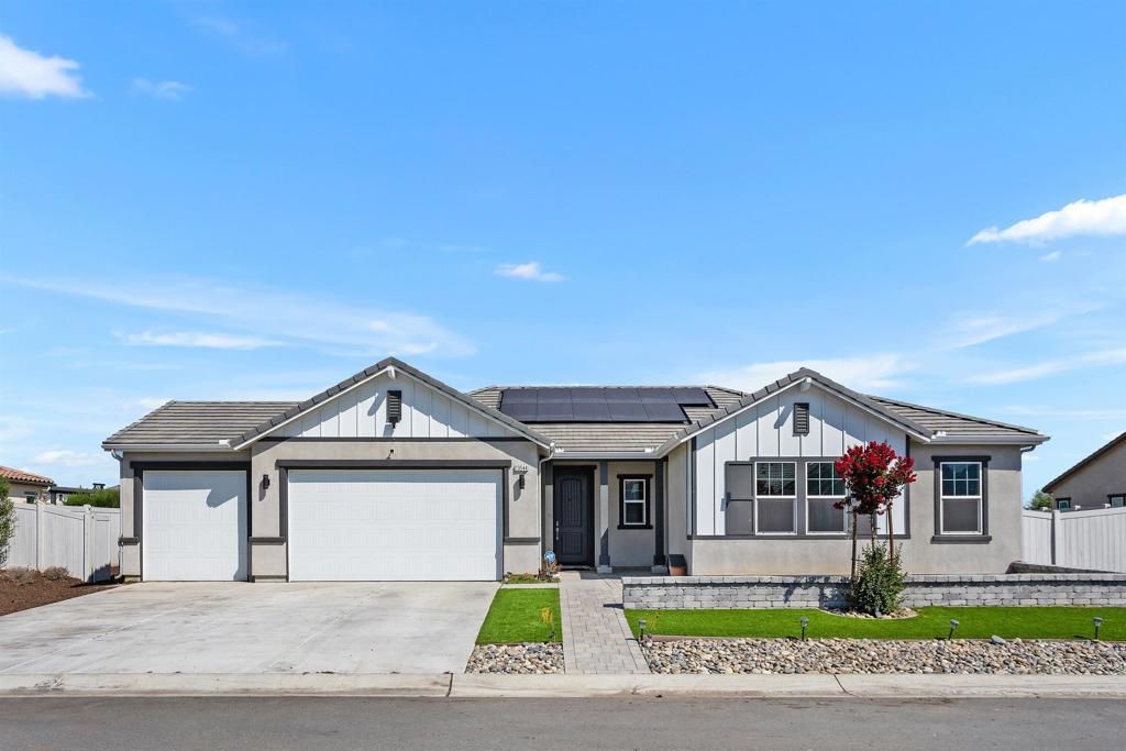 MLS #250036111SD image #0