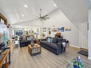 MLS #250036243SD image #0