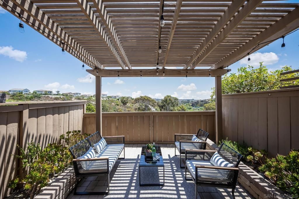 MLS #250036351SD img 0