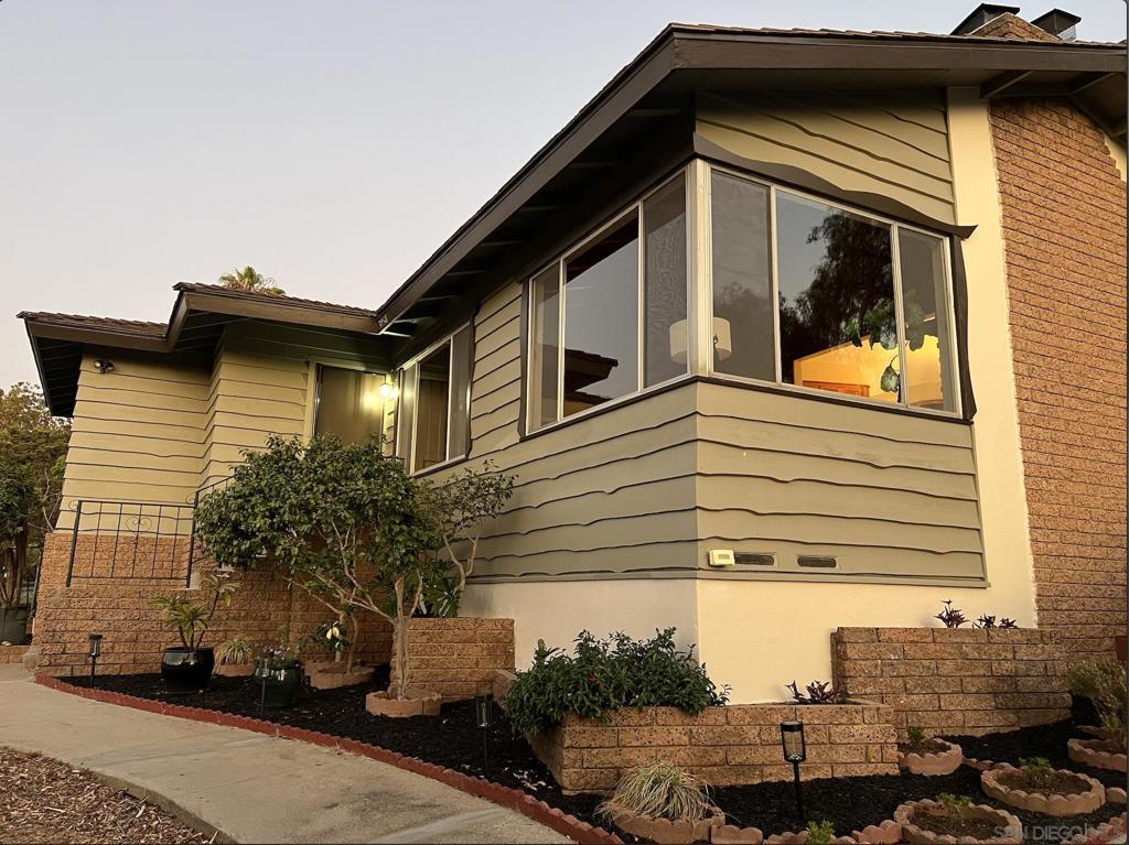 MLS #250036460SD image #0