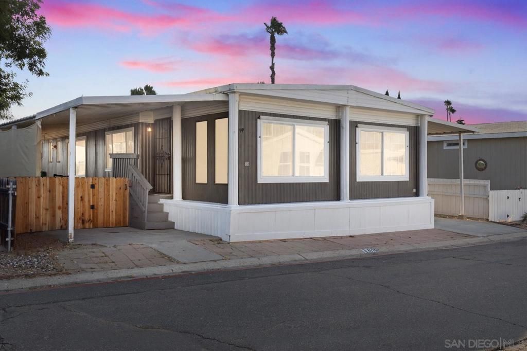 MLS #250036754SD image #0