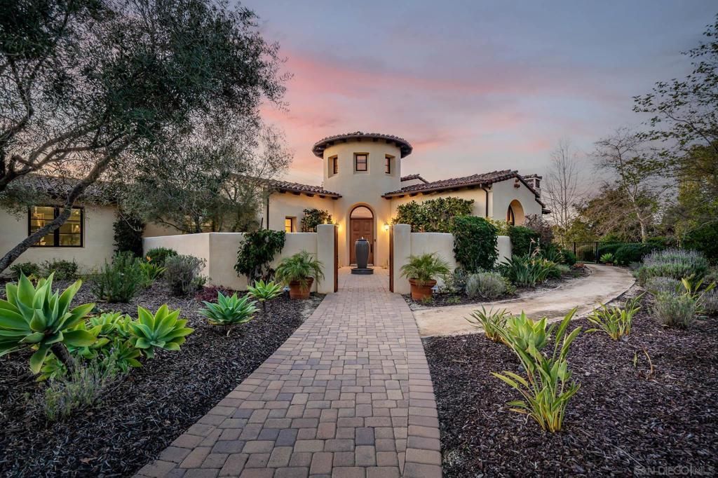 MLS #250036771SD image #0