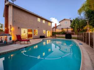 MLS #250036773SD image #0