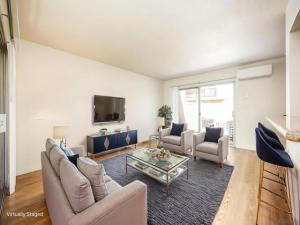 MLS #250036786SD image #0