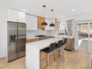 MLS #250037077SD image #0