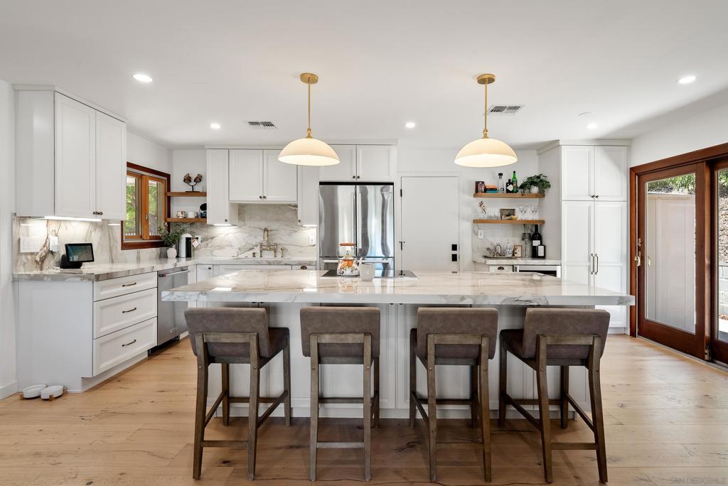 MLS #250037095SD image #0