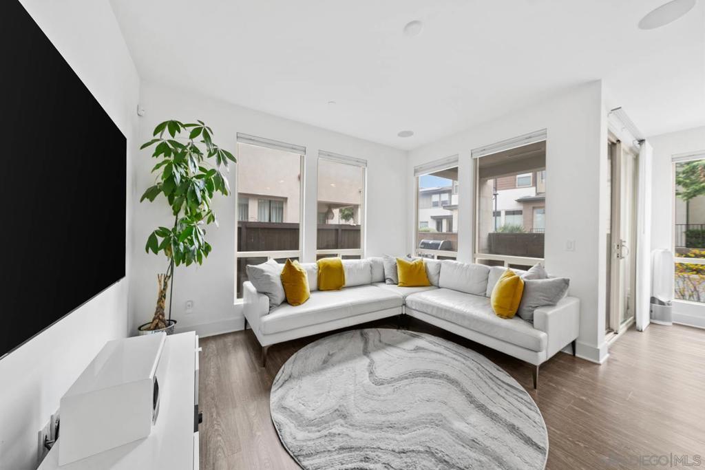 MLS #250037272SD image #0