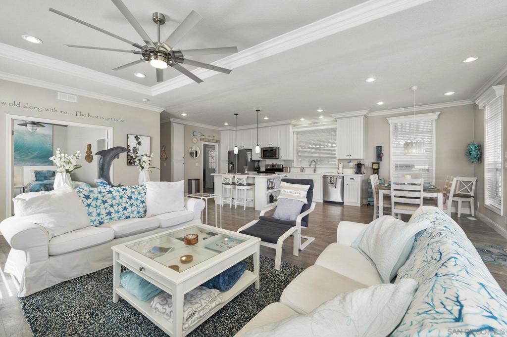 MLS #250037374SD image #0