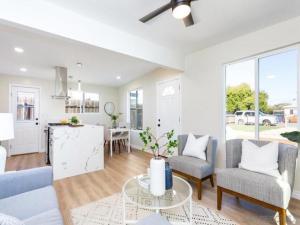 MLS #250037590SD image #0