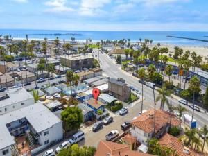 MLS #250037676SD image #0