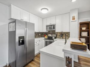 MLS #250037770SD image #0