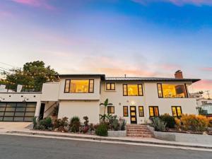 MLS #250037772SD image #0