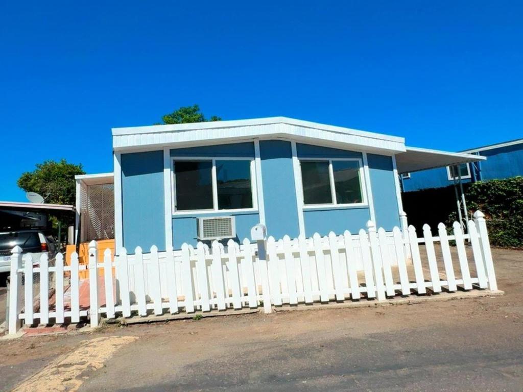 MLS #250037774SD image #0