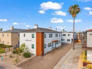 MLS #250037871SD image #0