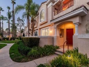 MLS #250037928SD image #0