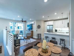 MLS #250037974SD img 0