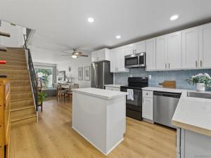 MLS #250038033SD image #0