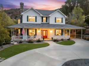 MLS #250038320SD image #0