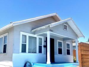 MLS #250038325SD image #0