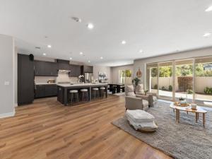 MLS #250038357SD image #0