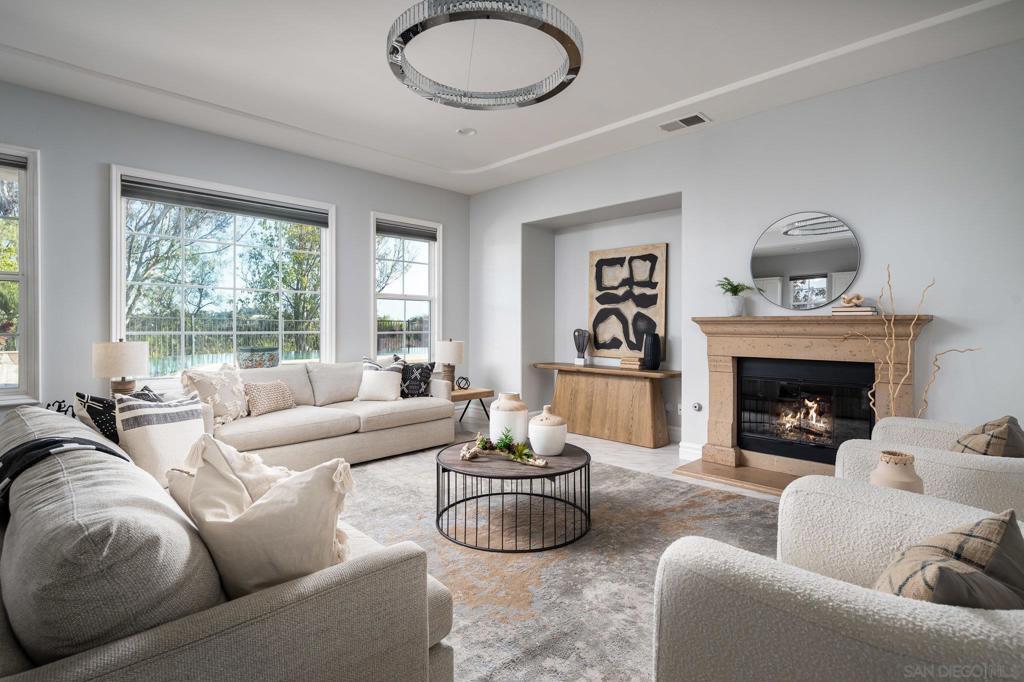 MLS #250038386SD image #0