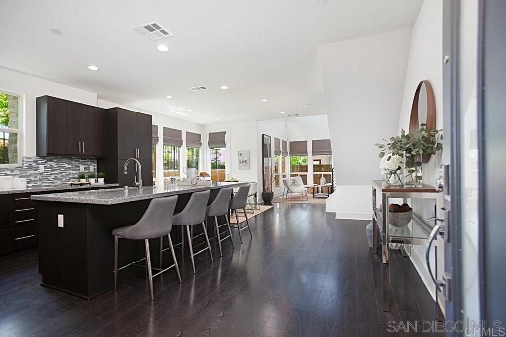 MLS #250038443SD image #0