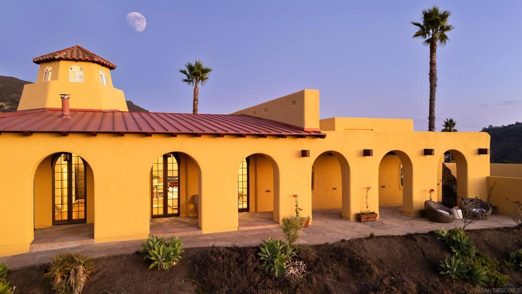 MLS #250038525SD image #0