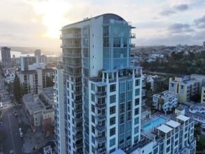 MLS #250038696SD image #0