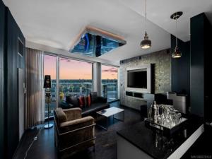 MLS #250038702SD image #0