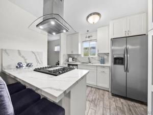 MLS #250038715SD image #0