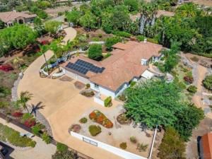 MLS #250038736SD image #0